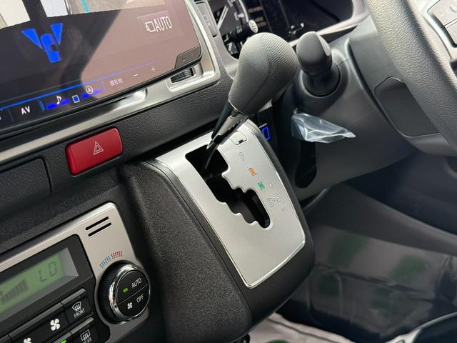 ハイエースワゴン GL 未登録新車/4WD/4列10人乗り/アルパインBIGXナビ/フリップダウンモニター/モデリスタスポイラー/16インチアルミホイール/シートカバー/パワースライドドア/パノラミックビューモニター/(42枚目)