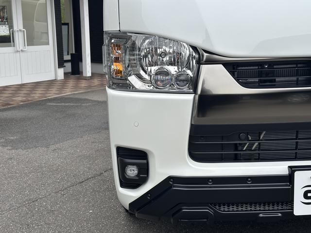 ハイエースバン ロングスーパーＧＬ　ダークプライムＳ　登録済未使用車／４ＷＤ／２０周年記念車／バッドフェイス／フロントスポイラー／アルパインＢＩＧＸナビ／ベッド（14枚目）