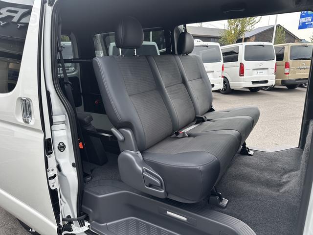 ハイエースバン ロングスーパーＧＬ　ダークプライムＳ　登録済未使用車／４ＷＤ／２０周年記念車／バッドフェイス／フロントスポイラー／アルパインＢＩＧＸナビ／ベッド（19枚目）