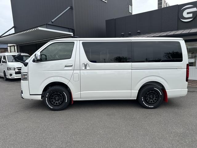 ハイエースバン ロングスーパーＧＬ　ダークプライムＳ　登録済未使用車／４ＷＤ／２０周年記念車／バッドフェイス／フロントスポイラー／アルパインＢＩＧＸナビ／ベッド（24枚目）