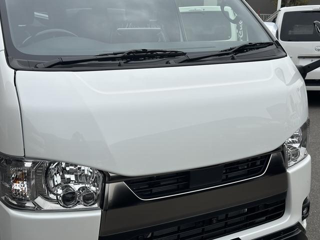 ハイエースバン ロングスーパーＧＬ　ダークプライムＳ　登録済未使用車／４ＷＤ／２０周年記念車／バッドフェイス／フロントスポイラー／アルパインＢＩＧＸナビ／ベッド（32枚目）