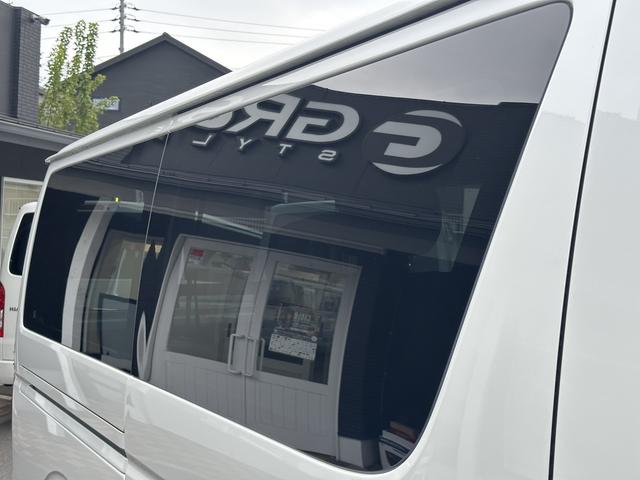 ハイエースバン ロングスーパーＧＬ　ダークプライムＳ　登録済未使用車／４ＷＤ／２０周年記念車／バッドフェイス／フロントスポイラー／アルパインＢＩＧＸナビ／ベッド（35枚目）
