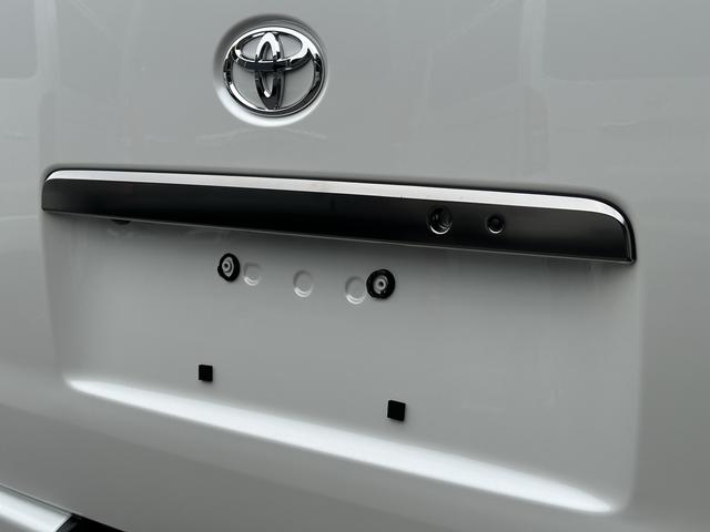 ハイエースバン ロングスーパーＧＬ　ダークプライムＳ　登録済未使用車／４ＷＤ／２０周年記念車／バッドフェイス／フロントスポイラー／アルパインＢＩＧＸナビ／ベッド（41枚目）