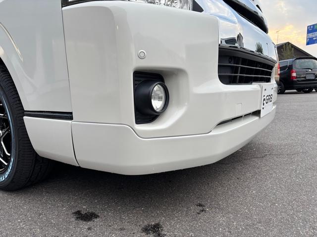 ハイエースバン ＳロングワイドＤＸ　ＧＬパッケージ　１７インチホイール／フロントスポイラー／７インチナビ／ＬＥＤヘッドライト／ベットキット／助手席エアバック／室内ルーフラック／床張り／リアヒーターリアクーラー／フォグランプ／コーナーセンサー（30枚目）