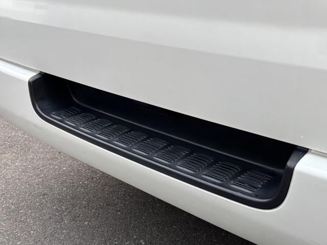 ハイエースバン ＳロングワイドＤＸ　ＧＬパッケージ　１７インチホイール／フロントスポイラー／７インチナビ／ＬＥＤヘッドライト／ベットキット／助手席エアバック／室内ルーフラック／床張り／リアヒーターリアクーラー／フォグランプ／コーナーセンサー（37枚目）