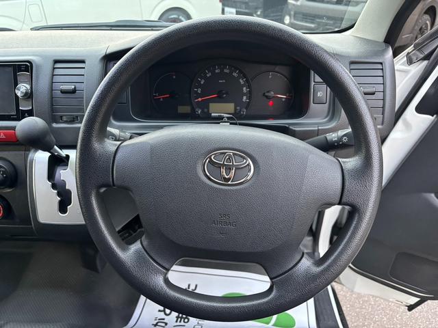 ハイエースバン ＳロングワイドＤＸ　ＧＬパッケージ　１７インチホイール／フロントスポイラー／７インチナビ／ＬＥＤヘッドライト／ベットキット／助手席エアバック／室内ルーフラック／床張り／リアヒーターリアクーラー／フォグランプ／コーナーセンサー（50枚目）