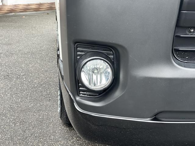 ハイエースバン スーパーＧＬ　ダークプライム　ローダウン／ＢＩＧＸナビ／アルパインドラレコ付きデジミラ／ＧＲ８フロントスポイラー／バッドフェイス／シートカバー（29枚目）