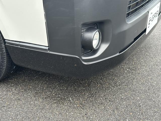 ハイエースバン スーパーＧＬ　ダークプライム　ローダウン／ＢＩＧＸナビ／アルパインドラレコ付きデジミラ／ＧＲ８フロントスポイラー／バッドフェイス／シートカバー（31枚目）