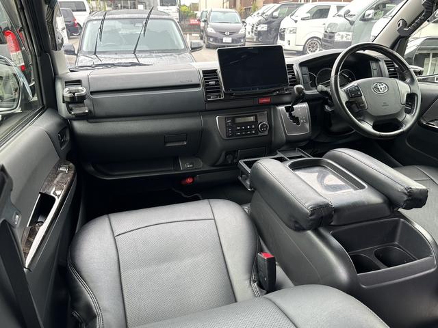 ハイエースバン スーパーＧＬ　ダークプライム　ローダウン／ＢＩＧＸナビ／アルパインドラレコ付きデジミラ／ＧＲ８フロントスポイラー／バッドフェイス／シートカバー（47枚目）