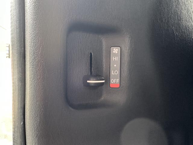 ハイエースバン スーパーＧＬ　ダークプライム　ローダウン／ＢＩＧＸナビ／アルパインドラレコ付きデジミラ／ＧＲ８フロントスポイラー／バッドフェイス／シートカバー（49枚目）