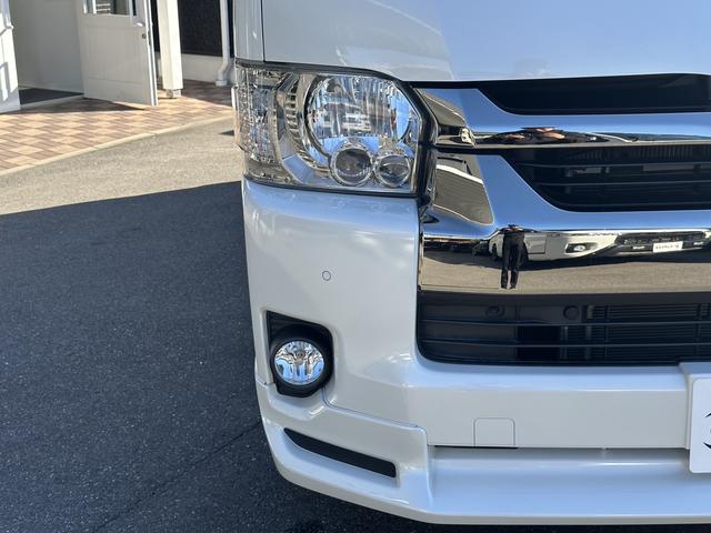 ハイエースバン ワイドスーパーＧＬ　ダークプライムＩＩ　４ＷＤ／３ナンバー／８人乗り仕様／寒冷地仕様／パワースライドドア／パノラミックビューモニター／デジタルミラー／フリップダウンモニター（14枚目）