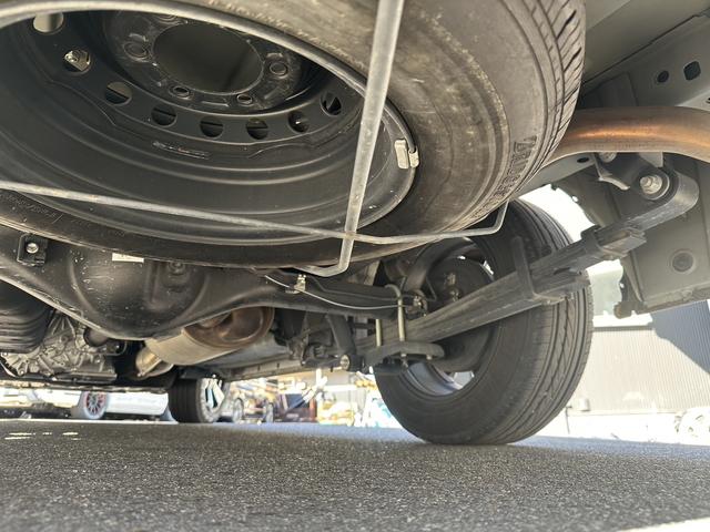 ハイエースバン ワイドスーパーＧＬ　ダークプライムＩＩ　４ＷＤ／３ナンバー／８人乗り仕様／寒冷地仕様／パワースライドドア／パノラミックビューモニター／デジタルミラー／フリップダウンモニター（26枚目）