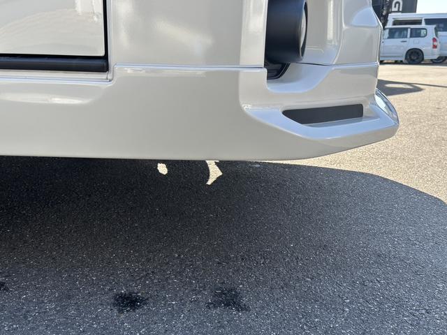 ハイエースバン ワイドスーパーＧＬ　ダークプライムＩＩ　４ＷＤ／３ナンバー／８人乗り仕様／寒冷地仕様／パワースライドドア／パノラミックビューモニター／デジタルミラー／フリップダウンモニター（32枚目）