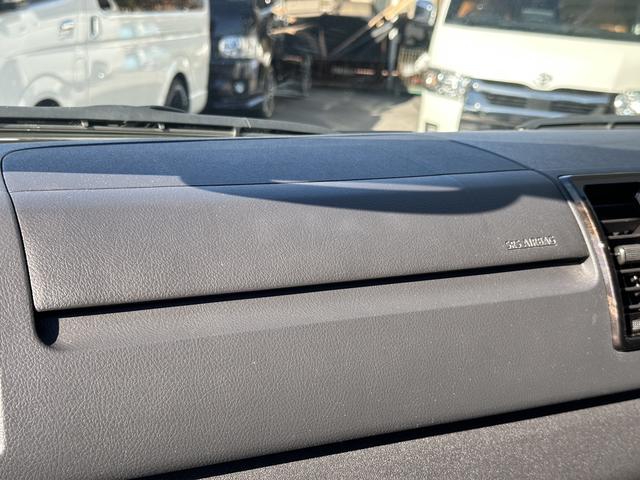 ハイエースバン ワイドスーパーＧＬ　ダークプライムＩＩ　４ＷＤ／３ナンバー／８人乗り仕様／寒冷地仕様／パワースライドドア／パノラミックビューモニター／デジタルミラー／フリップダウンモニター（48枚目）