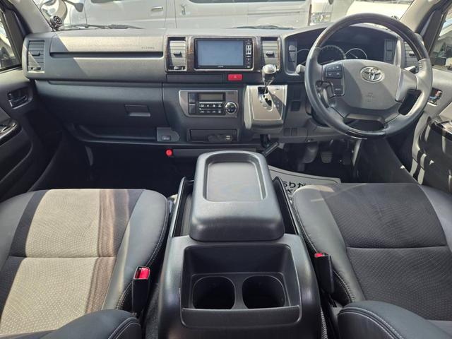 ハイエースバン スーパーＧＬ　ダークプライム　アルパイン７インチナビ／バックモニター／ＥＴＣ／スマートキ－／両面スライドドア／ＡＣ１００Ｖ／ＧＲ８ベッドキット（15枚目）