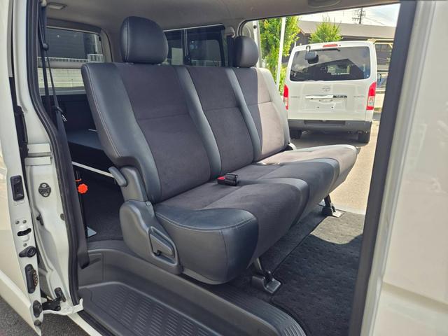ハイエースバン スーパーＧＬ　ダークプライム　アルパイン７インチナビ／バックモニター／ＥＴＣ／スマートキ－／両面スライドドア／ＡＣ１００Ｖ／ＧＲ８ベッドキット（19枚目）