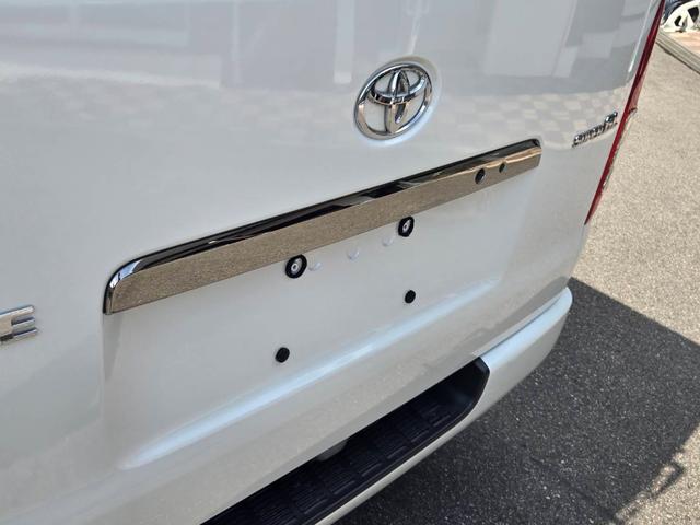 ハイエースバン スーパーＧＬ　ダークプライム　アルパイン７インチナビ／バックモニター／ＥＴＣ／スマートキ－／両面スライドドア／ＡＣ１００Ｖ／ＧＲ８ベッドキット（31枚目）