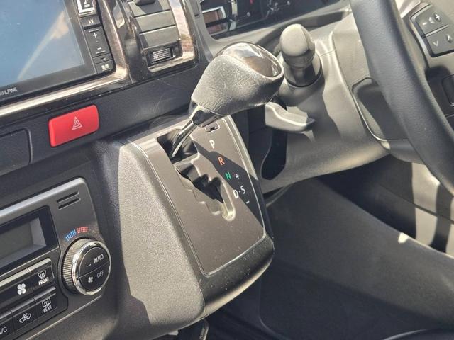 ハイエースバン スーパーＧＬ　ダークプライム　アルパイン７インチナビ／バックモニター／ＥＴＣ／スマートキ－／両面スライドドア／ＡＣ１００Ｖ／ＧＲ８ベッドキット（38枚目）