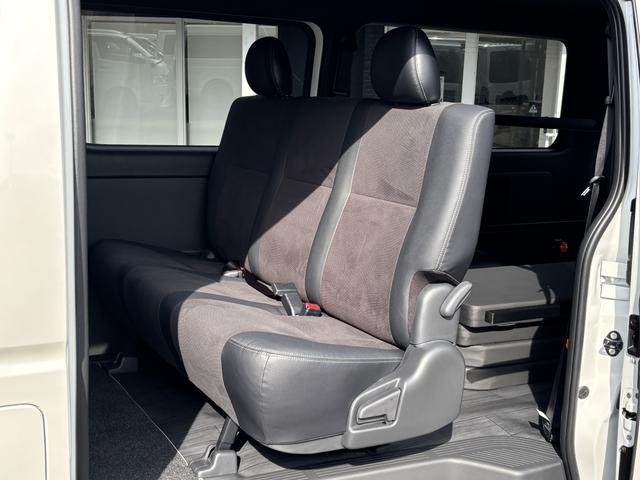 ハイエースバン スーパーＧＬ　ダークプライムＩＩ　未登録新車／ＧＲ８エアロ／レイズ１６インチアルミ／ＢＩＧ－Ｘ／フリップダウンモニター／ベッド／パワスラ／デジミラ（19枚目）