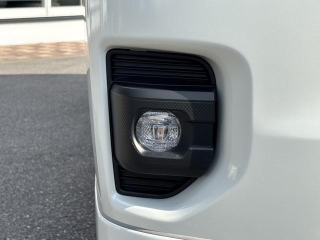 ハイエースバン スーパーＧＬ　ダークプライムＩＩ　未登録新車／ＧＲ８エアロ／レイズ１６インチアルミ／ＢＩＧ－Ｘ／フリップダウンモニター／ベッド／パワスラ／デジミラ（27枚目）