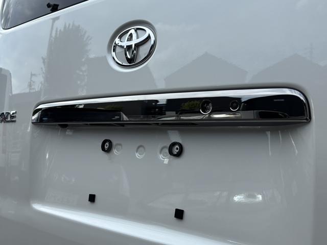 ハイエースバン スーパーＧＬ　ダークプライムＩＩ　未登録新車／ＧＲ８エアロ／レイズ１６インチアルミ／ＢＩＧ－Ｘ／フリップダウンモニター／ベッド／パワスラ／デジミラ（36枚目）