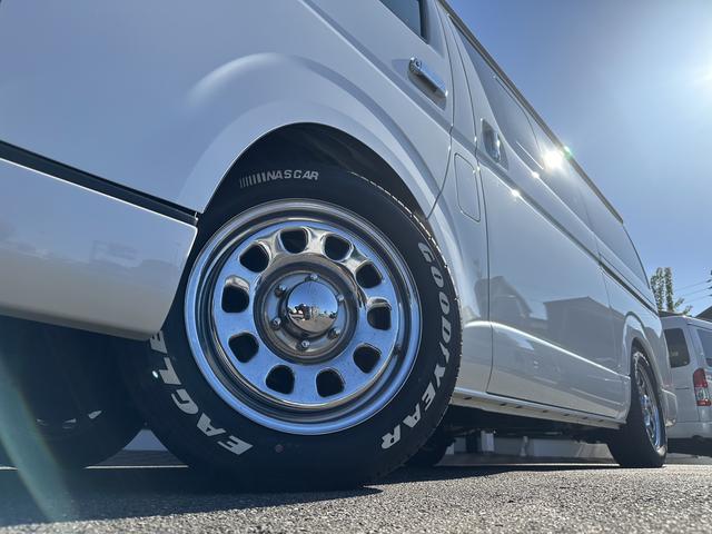 ハイエースバン スーパーＧＬ　ダークプライムＩＩ　ローダウン／アルパインＢＩＧＸシンプルモデル／デイトナ１７インチホイール／ＧＲ８フロントスポイラー／シートカバー（13枚目）