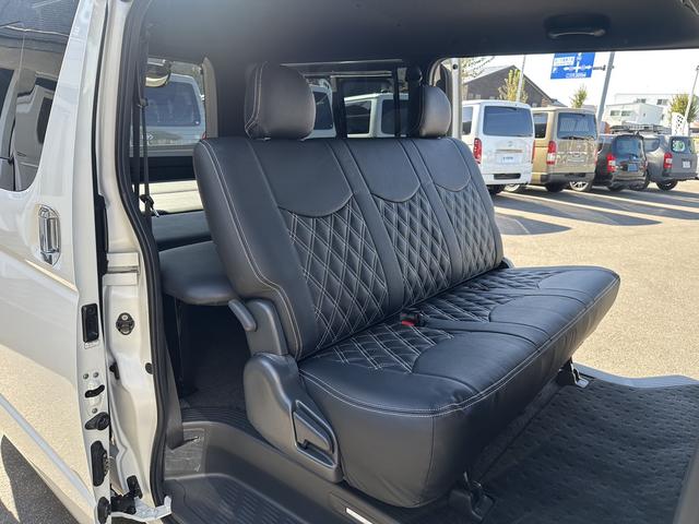 ハイエースバン スーパーＧＬ　ダークプライムＩＩ　ローダウン／アルパインＢＩＧＸシンプルモデル／デイトナ１７インチホイール／ＧＲ８フロントスポイラー／シートカバー（19枚目）