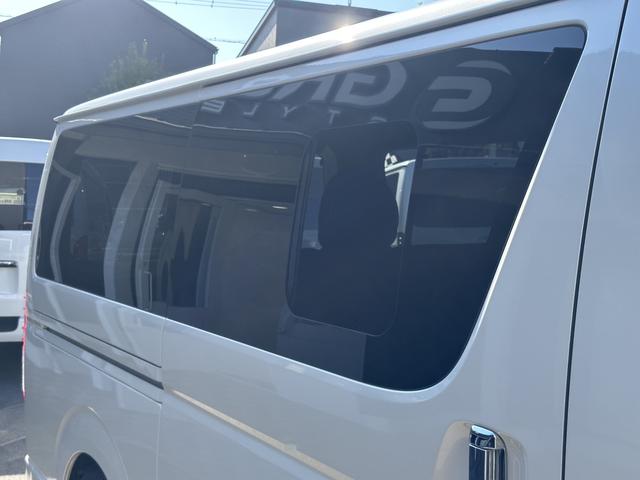 ハイエースバン スーパーＧＬ　ダークプライムＩＩ　ローダウン／アルパインＢＩＧＸシンプルモデル／デイトナ１７インチホイール／ＧＲ８フロントスポイラー／シートカバー（33枚目）