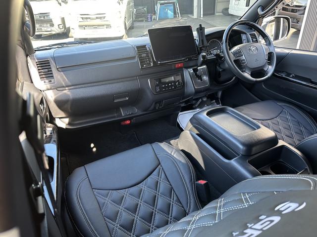 ハイエースバン スーパーＧＬ　ダークプライムＩＩ　ローダウン／アルパインＢＩＧＸシンプルモデル／デイトナ１７インチホイール／ＧＲ８フロントスポイラー／シートカバー（50枚目）