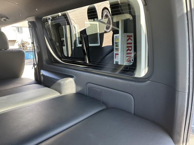 ハイエースバン スーパーＧＬ　ダークプライムＩＩ　ローダウン／アルパインＢＩＧＸシンプルモデル／デイトナ１７インチホイール／ＧＲ８フロントスポイラー／シートカバー（57枚目）