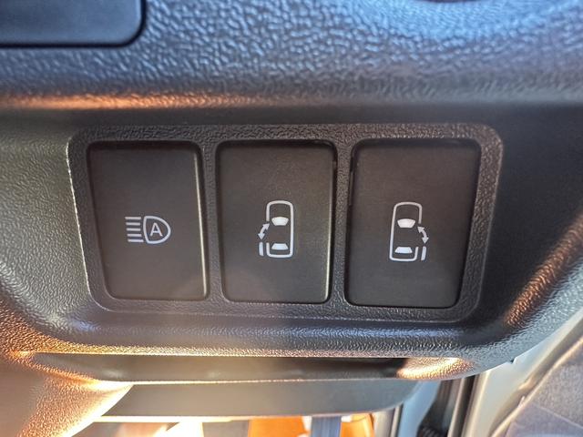 ハイエースバン ロングスーパーGL アースカラーパッケージ/両側パワースライドドア/パノラミックビューモニター/トヨタセーフティセンス/LEDヘッドライト/AV100Vアクセサリー/純正フロアマット/スマートキー/プッシュスタート(4枚目)