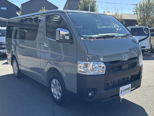 ハイエースバン ロングスーパーGL アースカラーパッケージ/両側パワースライドドア/パノラミックビューモニター/トヨタセーフティセンス/LEDヘッドライト/AV100Vアクセサリー/純正フロアマット/スマートキー/プッシュスタート(9枚目)