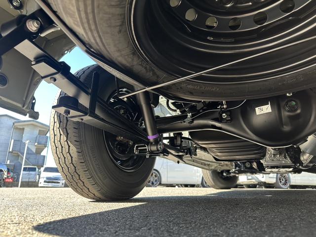 ハイエースバン ロングスーパーGL アースカラーパッケージ/両側パワースライドドア/パノラミックビューモニター/トヨタセーフティセンス/LEDヘッドライト/AV100Vアクセサリー/純正フロアマット/スマートキー/プッシュスタート(25枚目)