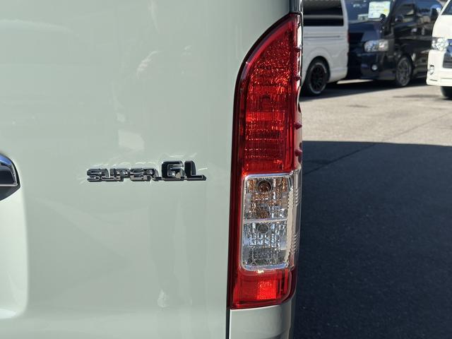 ハイエースバン ロングスーパーGL アースカラーパッケージ/両側パワースライドドア/パノラミックビューモニター/トヨタセーフティセンス/LEDヘッドライト/AV100Vアクセサリー/純正フロアマット/スマートキー/プッシュスタート(34枚目)