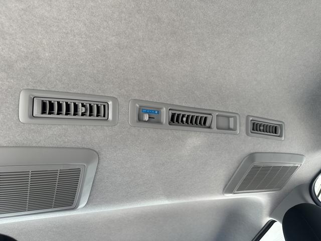 ハイエースバン ロングスーパーGL アースカラーパッケージ/両側パワースライドドア/パノラミックビューモニター/トヨタセーフティセンス/LEDヘッドライト/AV100Vアクセサリー/純正フロアマット/スマートキー/プッシュスタート(49枚目)