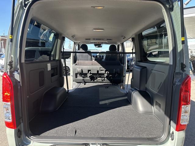 ハイエースバン ロングスーパーGL アースカラーパッケージ/両側パワースライドドア/パノラミックビューモニター/トヨタセーフティセンス/LEDヘッドライト/AV100Vアクセサリー/純正フロアマット/スマートキー/プッシュスタート(54枚目)