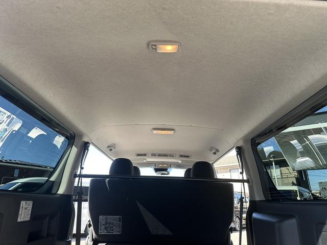 ハイエースバン ロングスーパーGL アースカラーパッケージ/両側パワースライドドア/パノラミックビューモニター/トヨタセーフティセンス/LEDヘッドライト/AV100Vアクセサリー/純正フロアマット/スマートキー/プッシュスタート(55枚目)