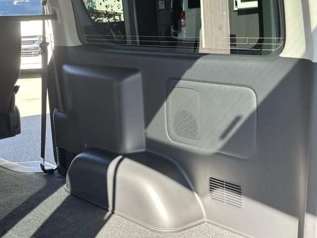 ハイエースバン ロングスーパーGL アースカラーパッケージ/両側パワースライドドア/パノラミックビューモニター/トヨタセーフティセンス/LEDヘッドライト/AV100Vアクセサリー/純正フロアマット/スマートキー/プッシュスタート(56枚目)