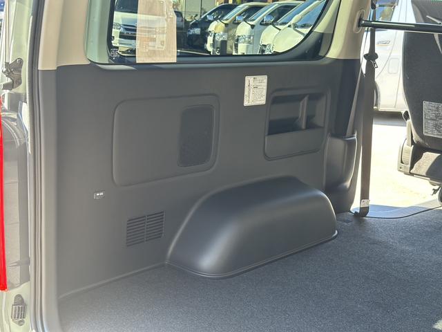 ハイエースバン ロングスーパーGL アースカラーパッケージ/両側パワースライドドア/パノラミックビューモニター/トヨタセーフティセンス/LEDヘッドライト/AV100Vアクセサリー/純正フロアマット/スマートキー/プッシュスタート(57枚目)