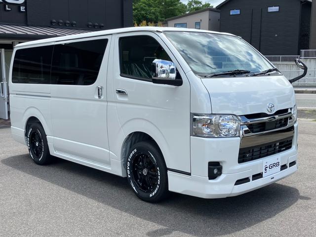 ハイエースバン スーパーＧＬ　ダークプライムＩＩ　未登録新車／モデリスタエアロ／ＧＲ８オリジナルテールランプ／ＢＩＧ－Ｘ／フリップダウンモニター／床張／ベッド（9枚目）