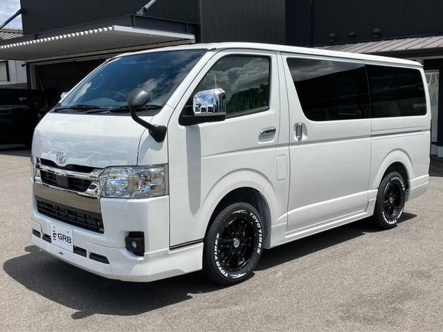 ハイエースバン スーパーＧＬ　ダークプライムＩＩ　未登録新車／モデリスタエアロ／ＧＲ８オリジナルテールランプ／ＢＩＧ－Ｘ／フリップダウンモニター／床張／ベッド（10枚目）