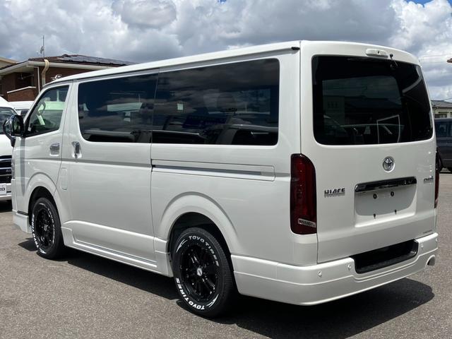 ハイエースバン スーパーＧＬ　ダークプライムＩＩ　未登録新車／モデリスタエアロ／ＧＲ８オリジナルテールランプ／ＢＩＧ－Ｘ／フリップダウンモニター／床張／ベッド（12枚目）