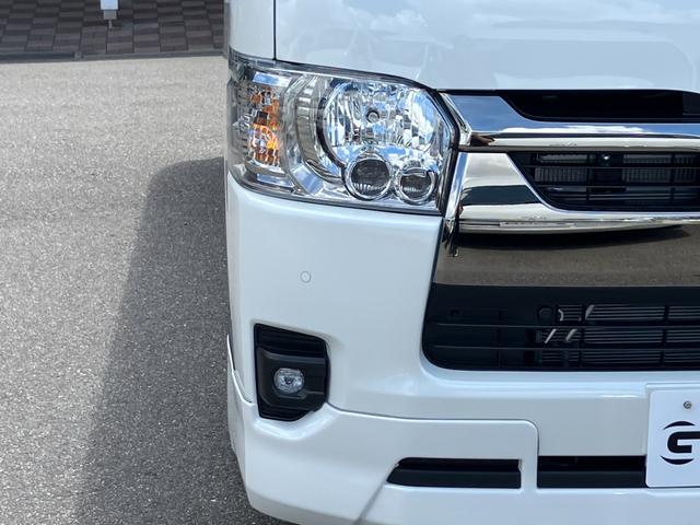 ハイエースバン スーパーＧＬ　ダークプライムＩＩ　未登録新車／モデリスタエアロ／ＧＲ８オリジナルテールランプ／ＢＩＧ－Ｘ／フリップダウンモニター／床張／ベッド（14枚目）