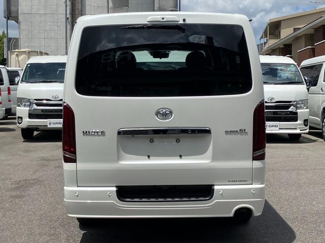 ハイエースバン スーパーＧＬ　ダークプライムＩＩ　未登録新車／モデリスタエアロ／ＧＲ８オリジナルテールランプ／ＢＩＧ－Ｘ／フリップダウンモニター／床張／ベッド（24枚目）