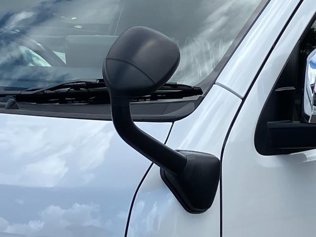 ハイエースバン スーパーＧＬ　ダークプライムＩＩ　未登録新車／モデリスタエアロ／ＧＲ８オリジナルテールランプ／ＢＩＧ－Ｘ／フリップダウンモニター／床張／ベッド（35枚目）