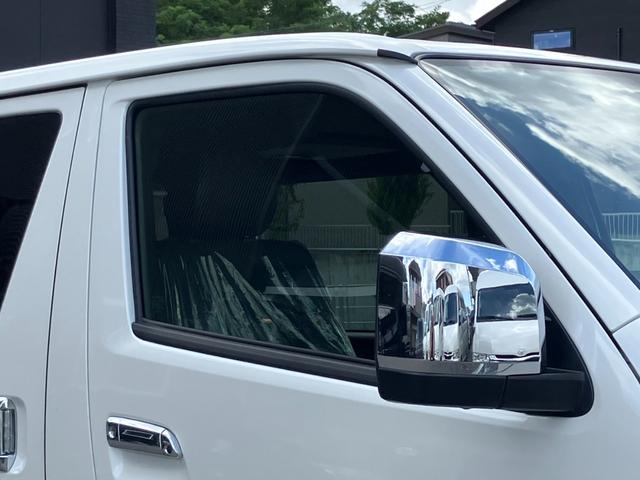 ハイエースバン スーパーＧＬ　ダークプライムＩＩ　未登録新車／モデリスタエアロ／ＧＲ８オリジナルテールランプ／ＢＩＧ－Ｘ／フリップダウンモニター／床張／ベッド（37枚目）