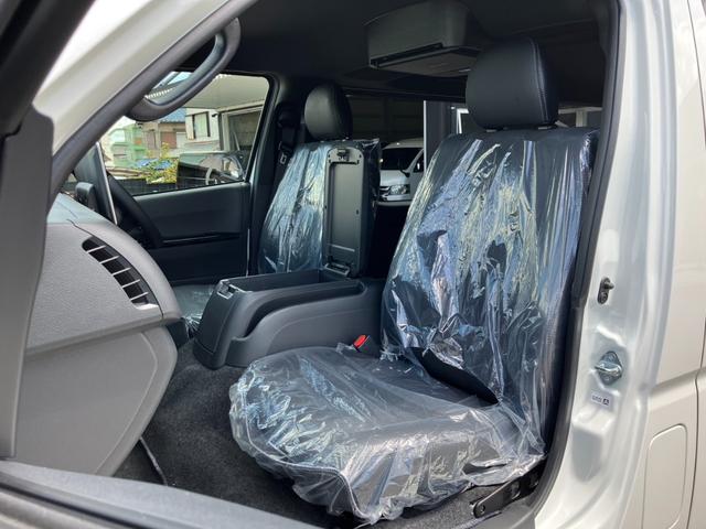 ハイエースバン スーパーＧＬ　ダークプライムＩＩ　未登録新車／モデリスタエアロ／ＧＲ８オリジナルテールランプ／ＢＩＧ－Ｘ／フリップダウンモニター／床張／ベッド（56枚目）