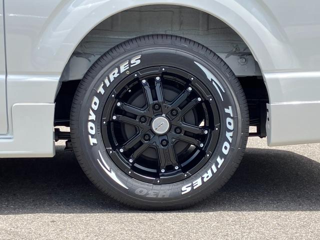 ハイエースバン スーパーＧＬ　ダークプライムＩＩ　未登録新車／モデリスタエアロ／ＧＲ８オリジナルテールランプ／ＢＩＧ－Ｘ／フリップダウンモニター／床張／ベッド（71枚目）