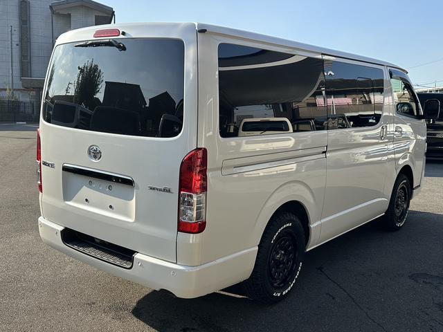 ハイエースバン スーパーＧＬ　ダークプライムＩＩ　４ＷＤ／アルパインＢＩＧ－Ｘナビ／１６インチアルミホイール／（11枚目）