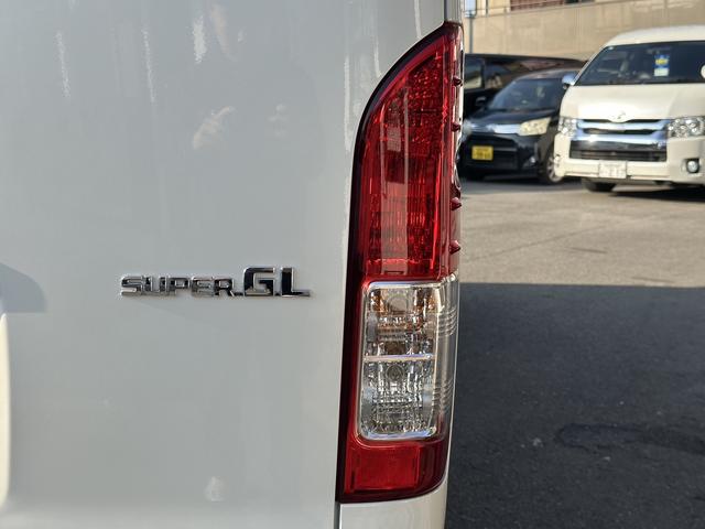 ハイエースバン スーパーＧＬ　ダークプライムＩＩ　４ＷＤ／アルパインＢＩＧ－Ｘナビ／１６インチアルミホイール／（33枚目）